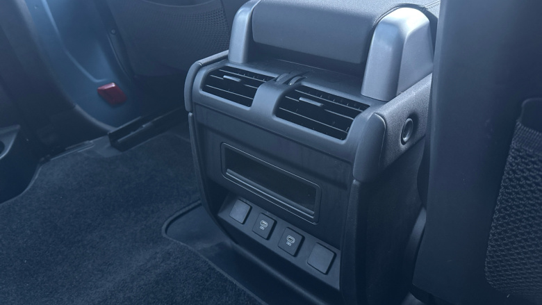 Land Rover Defender 3.0 D250 X-Dynamic SE 90 3dr Auto Diesel Estate